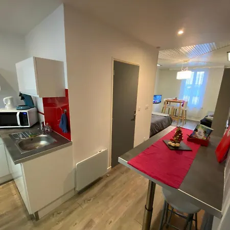 Les Coquelicots Wifi Apartment